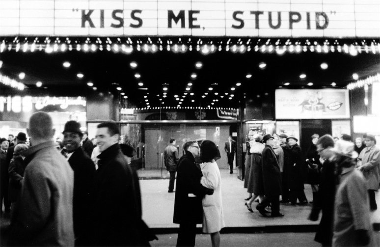 New Years’ Eve, NYC (Kiss me, stupid), 1965. Photo by Joel Meyerowitz