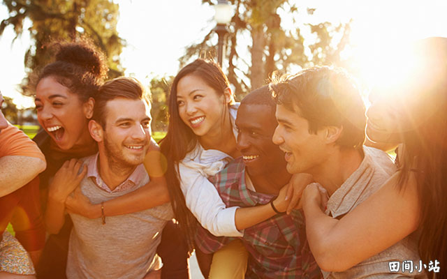 英语热词 | 带上朋友和家人一起旅行的密友蜜月 Buddymoon