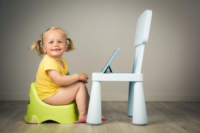 英语口语 | 美国人不叫“厕所”WC或toilet，英语怎么正确文明地表达？