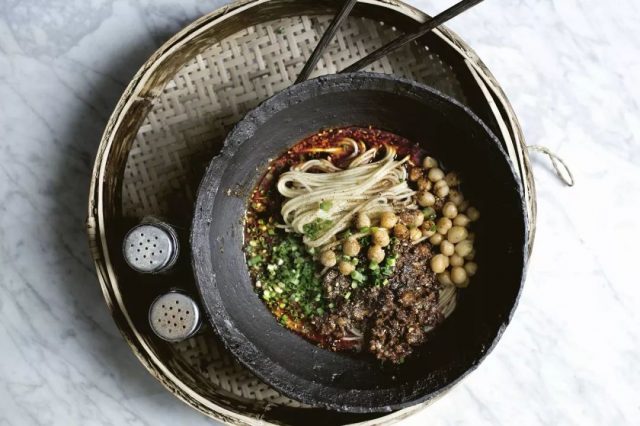 英语口语 | 煎饼果子、北京烤鸭...各种中国特色美食英语怎么说？