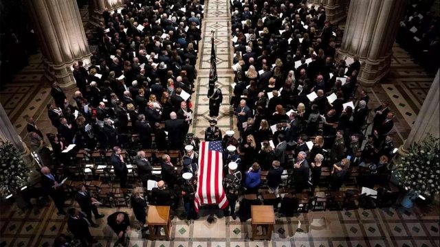 英语热词 | 美国为老布什举行国葬 state funeral